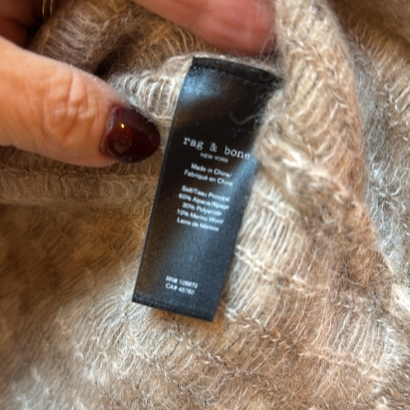 Rag & Bone gorgeous Alpaca blend sweater. NWOT! So lightweight and WARM size M - Picture 2 of 6